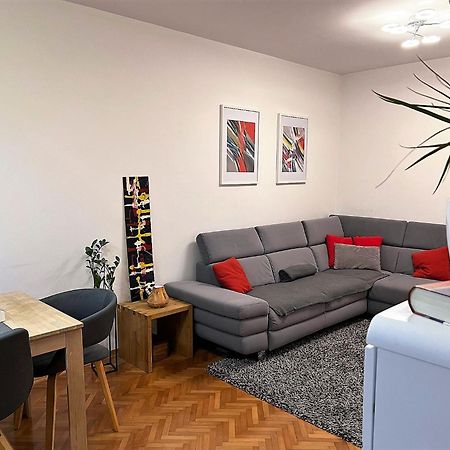 Mm Split Apartment - 5 Min By Car To The Beach & City Center - Free Public Parking Exteriör bild