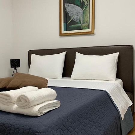 Mm Split Apartment - 5 Min By Car To The Beach & City Center - Free Public Parking Exteriör bild