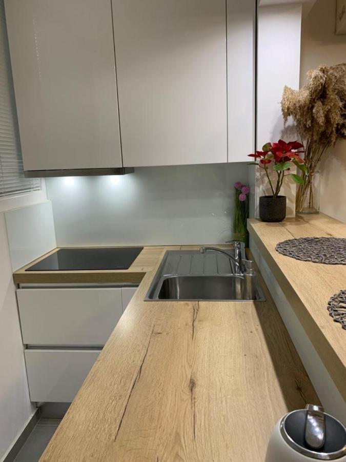 Mm Split Apartment - 5 Min By Car To The Beach & City Center - Free Public Parking Exteriör bild