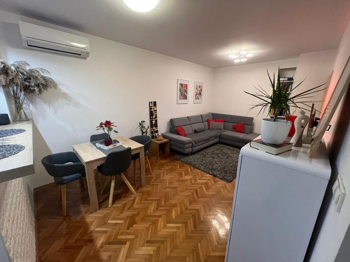 Mm Split Apartment - 5 Min By Car To The Beach & City Center - Free Public Parking Exteriör bild