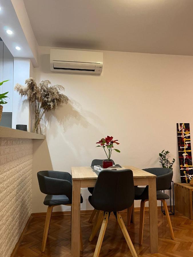 Mm Split Apartment - 5 Min By Car To The Beach & City Center - Free Public Parking Exteriör bild