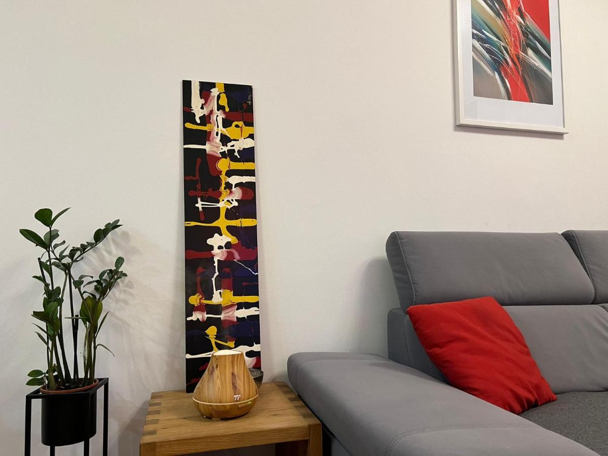 Mm Split Apartment - 5 Min By Car To The Beach & City Center - Free Public Parking Exteriör bild
