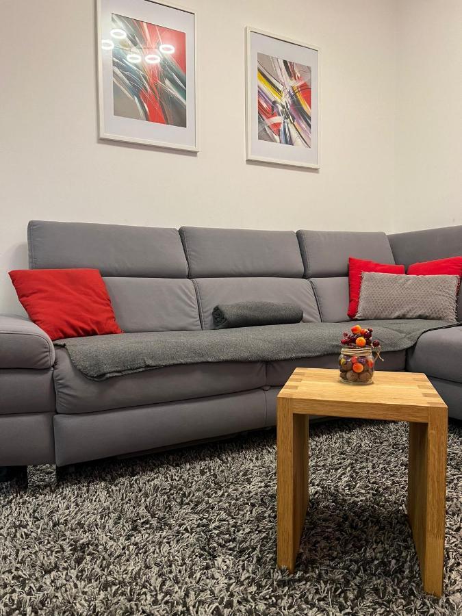 Mm Split Apartment - 5 Min By Car To The Beach & City Center - Free Public Parking Exteriör bild