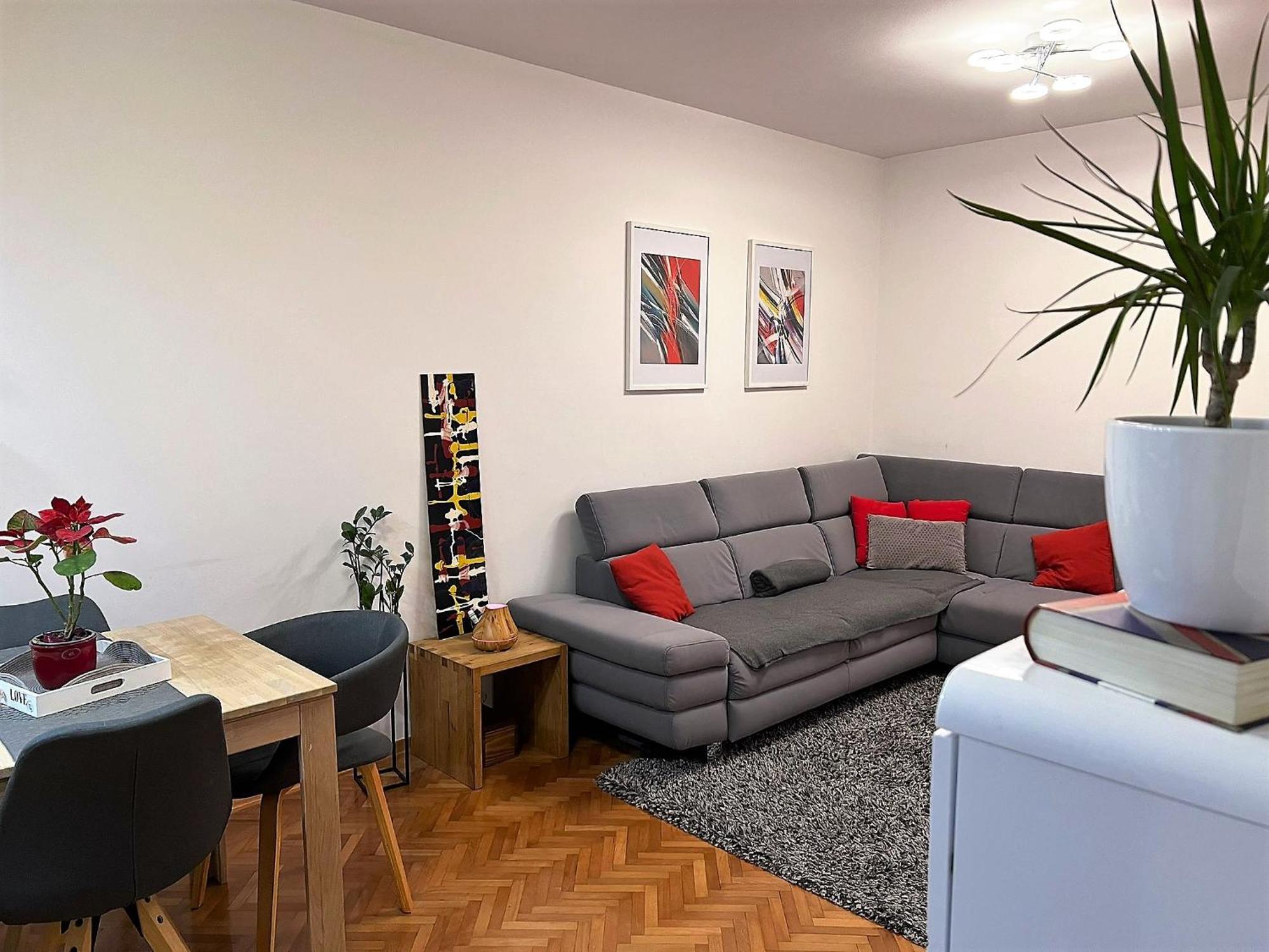 Mm Split Apartment - 5 Min By Car To The Beach & City Center - Free Public Parking Exteriör bild