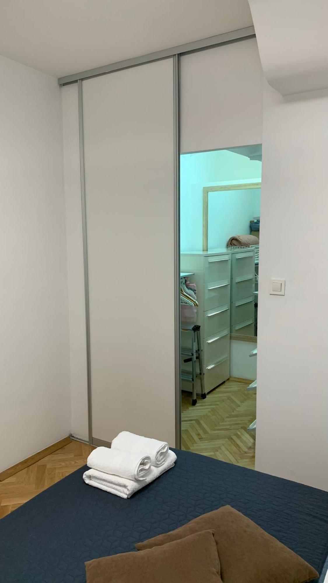 Mm Split Apartment - 5 Min By Car To The Beach & City Center - Free Public Parking Exteriör bild