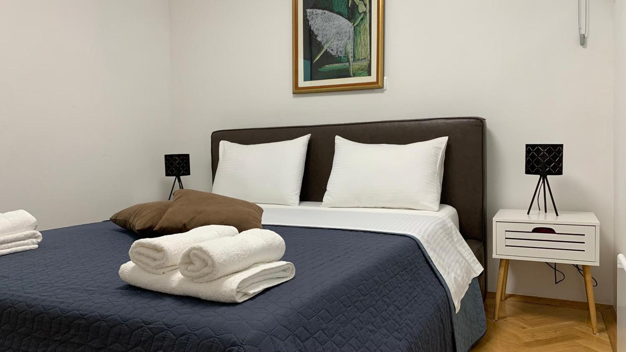 Mm Split Apartment - 5 Min By Car To The Beach & City Center - Free Public Parking Exteriör bild